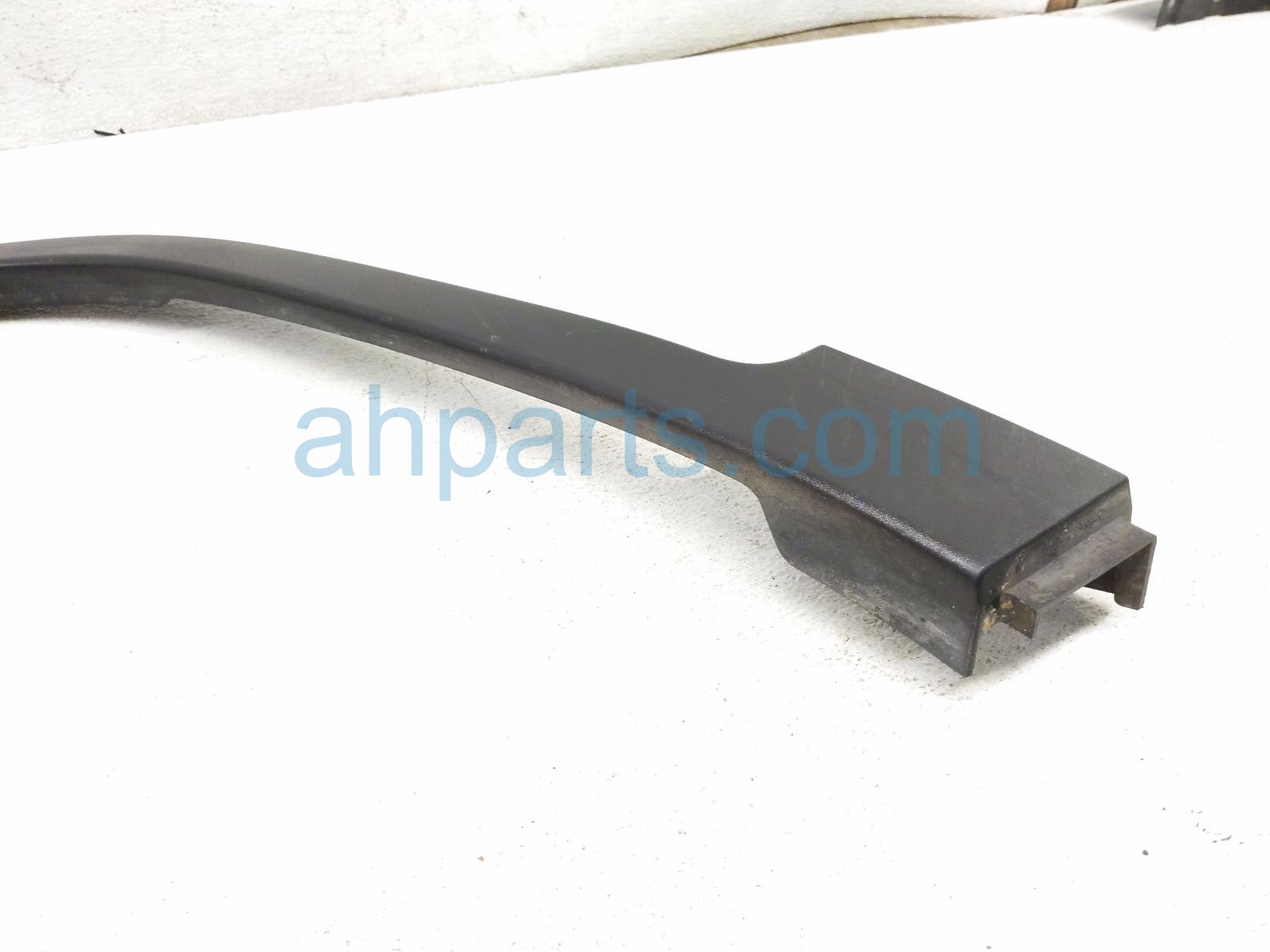 2023 Jeep Cherokee Front Driver Fender Flare Blue 68315995AB Replacement 2023 Jeep Cherokee Front Driver Fender Flare Blue 68315995AB Replacement thumbnail