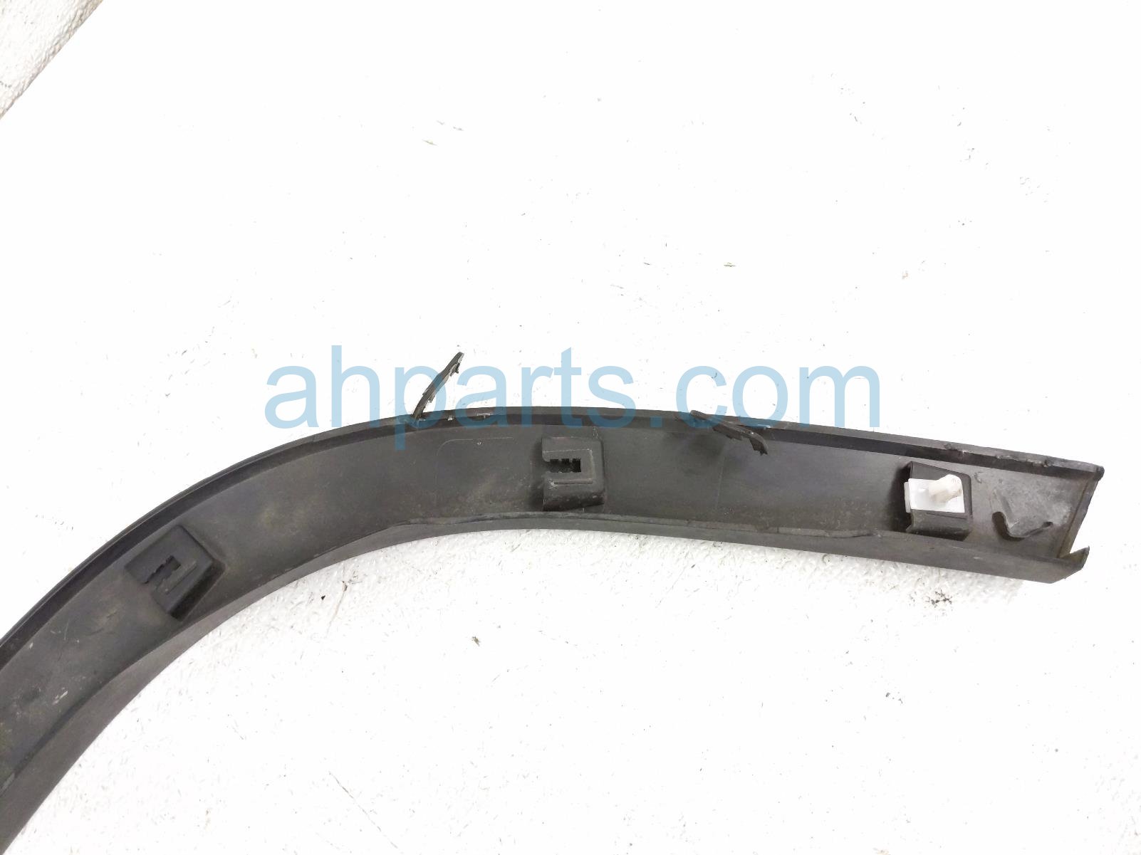 2023 Jeep Cherokee Front Driver Fender Flare Blue 68315995AB Replacement 2023 Jeep Cherokee Front Driver Fender Flare Blue 68315995AB Replacement thumbnail