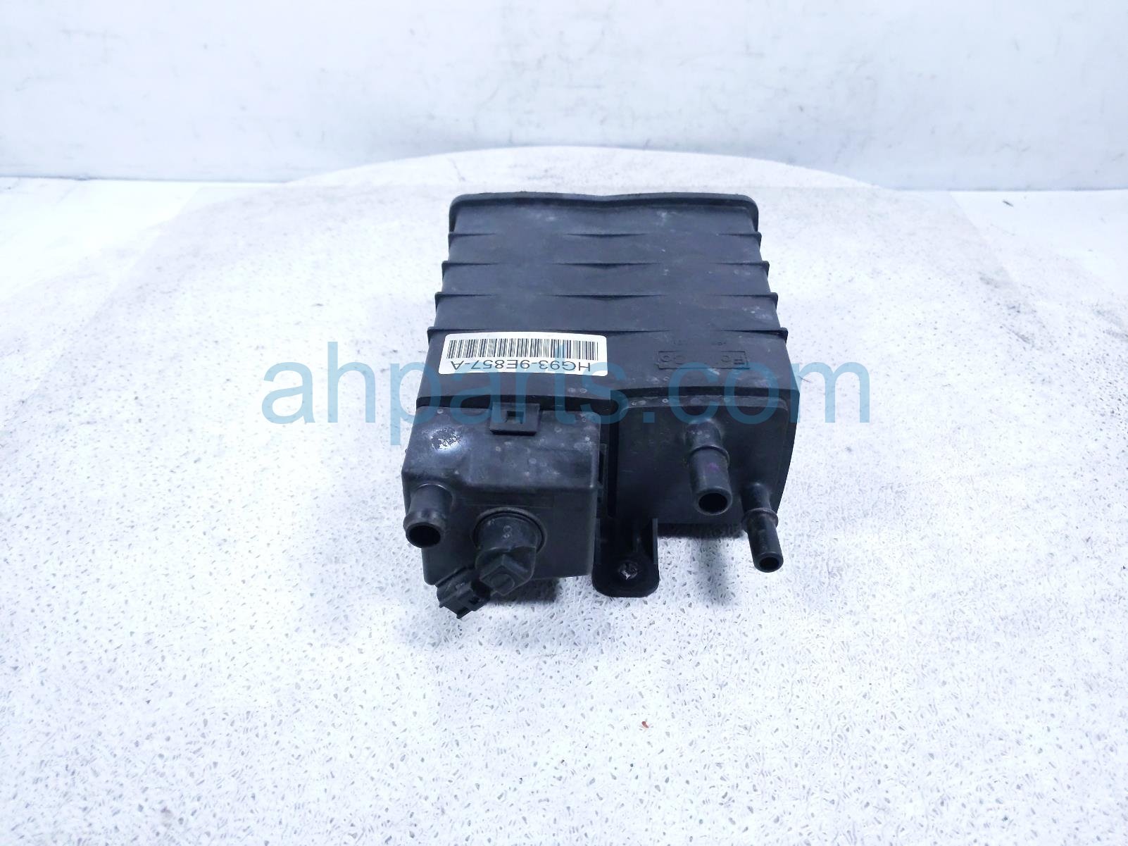 2017 Ford Fusion Fuel Vapor Charcoal Canister 2.0t GU5Z 9D653 G Replacement 2017 Ford Fusion Fuel Vapor Charcoal Canister 2.0t GU5Z 9D653 G Replacement thumbnail