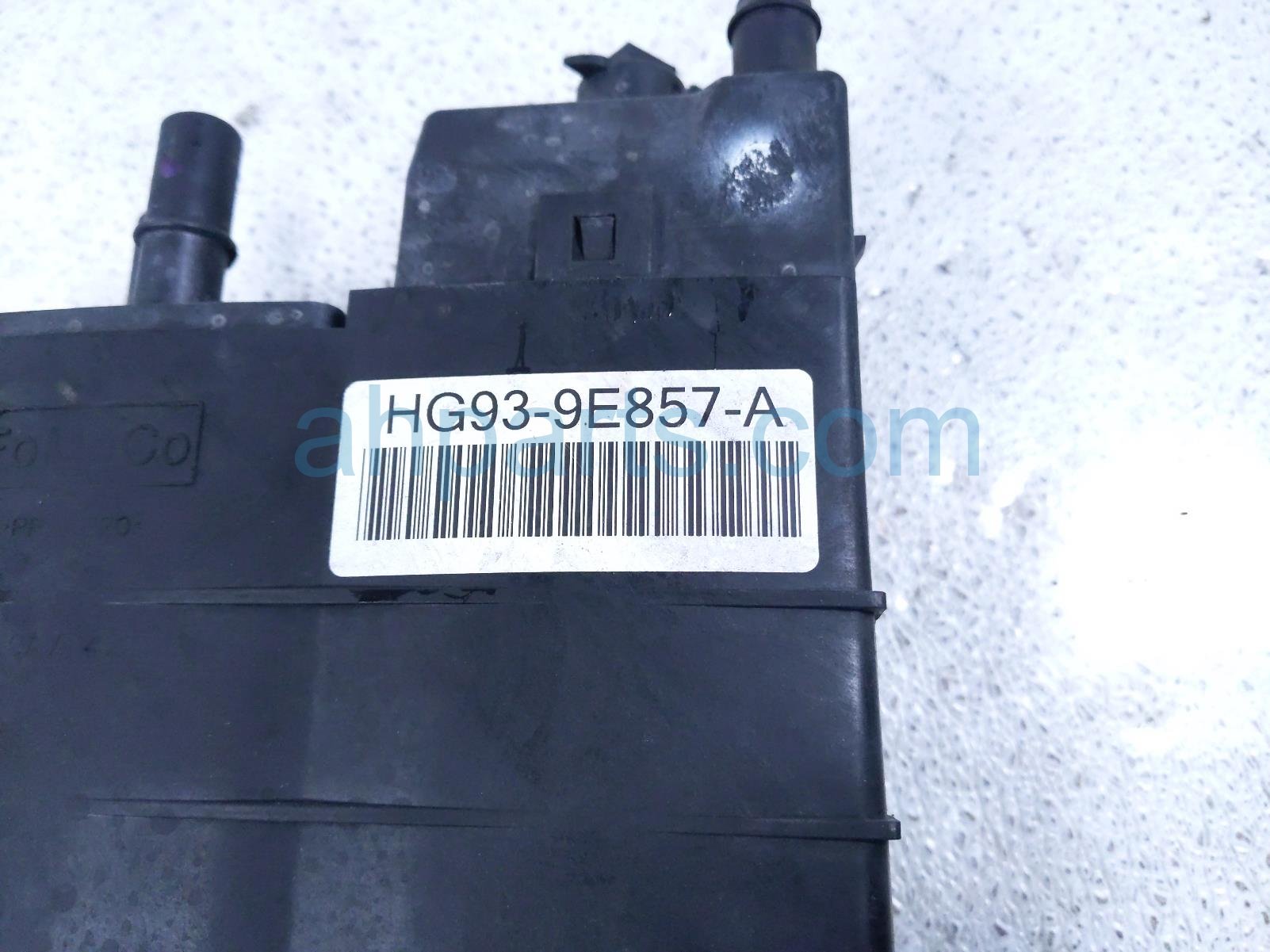 2017 Ford Fusion Fuel Vapor Charcoal Canister 2.0t GU5Z 9D653 G Replacement 2017 Ford Fusion Fuel Vapor Charcoal Canister 2.0t GU5Z 9D653 G Replacement thumbnail