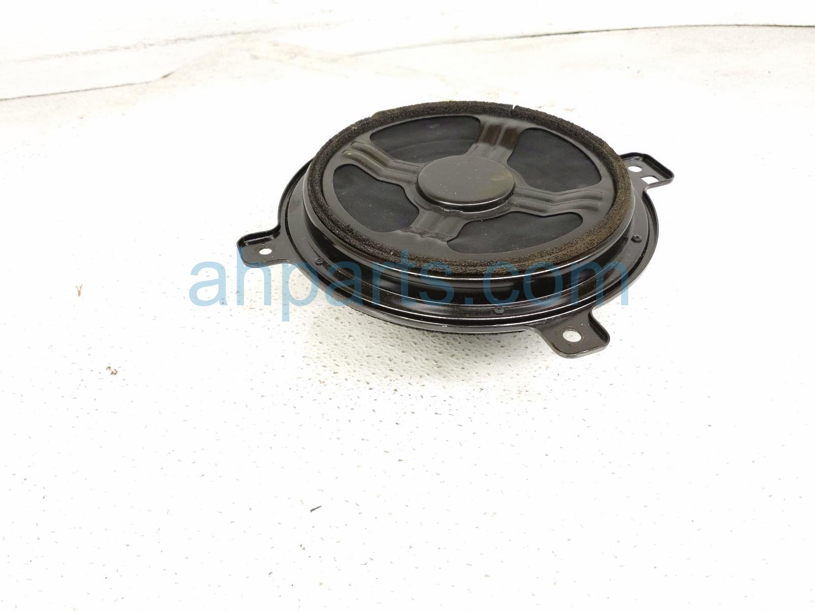 2019 Honda Insight Cargo Area Speaker / Woofer 39120 TVA A71 Replacement 2019 Honda Insight Cargo Area Speaker / Woofer 39120 TVA A71 Replacement thumbnail
