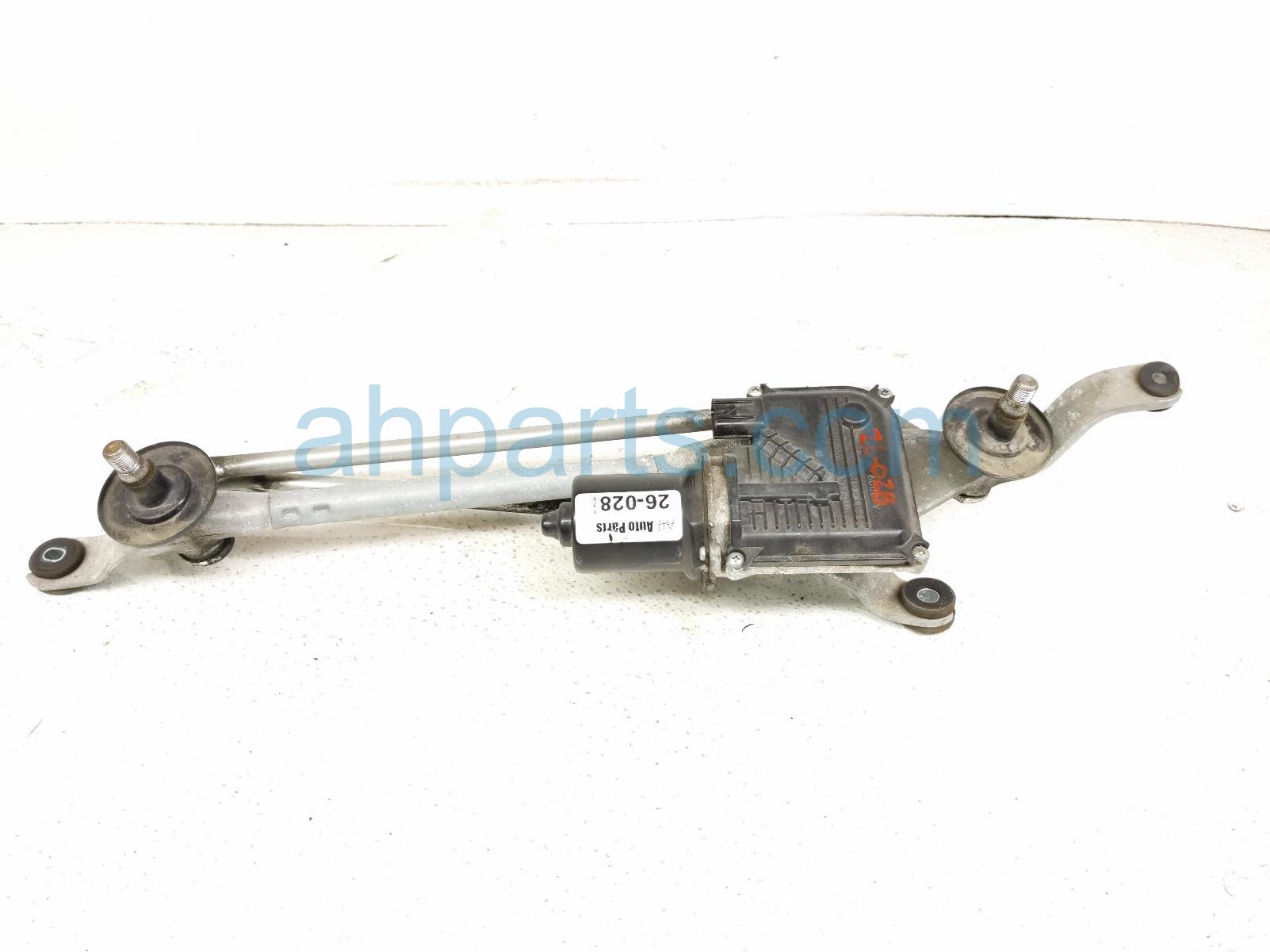 Honda WINDSHIELD WIPER MOTOR W/ARM ASSY Honda WINDSHIELD WIPER MOTOR W/ARM ASSY