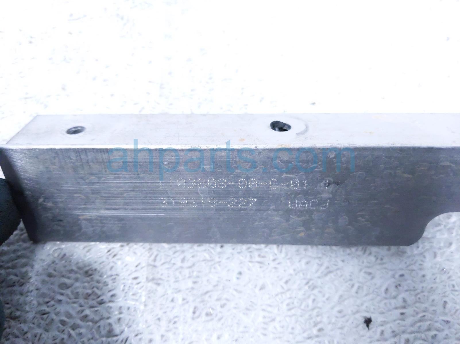 2019 Tesla Tesla 3 Beam Front Bumper Reinforcement Bar 1109808 00 C Replacement 2019 Tesla Tesla 3 Beam Front Bumper Reinforcement Bar 1109808 00 C Replacement thumbnail