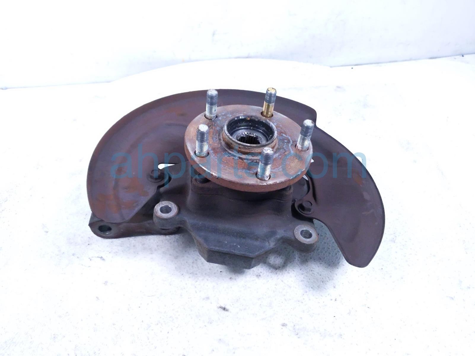 Subaru FR/RH SPINDLE KNUCKLE HUB