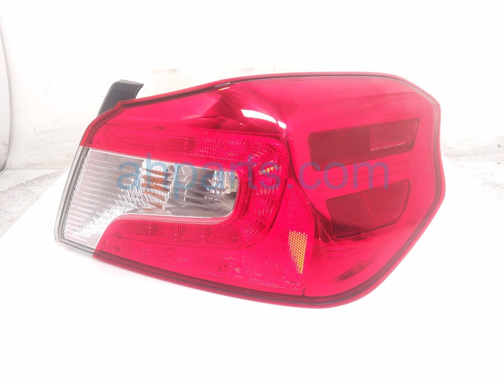 Subaru RH TAIL LAMP (ON BODY)