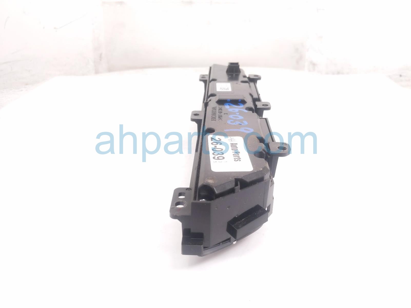 2025 Honda Civic Temperature Climate Heater/ac Control(on Dash) 79610 T22 A31ZA Replacement 2025 Honda Civic Temperature Climate Heater/ac Control(on Dash) 79610 T22 A31ZA Replacement thumbnail