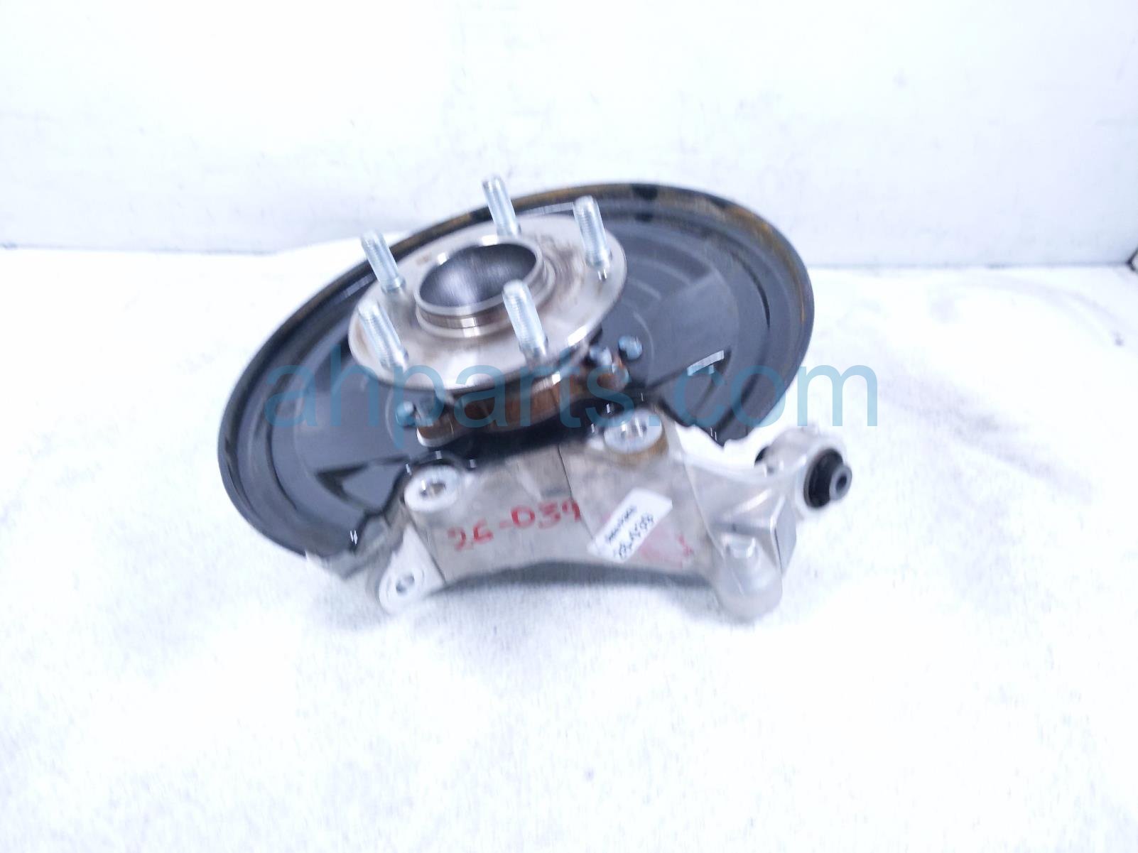 Honda RR/RH SPINDLE KNUCKLE HUB -