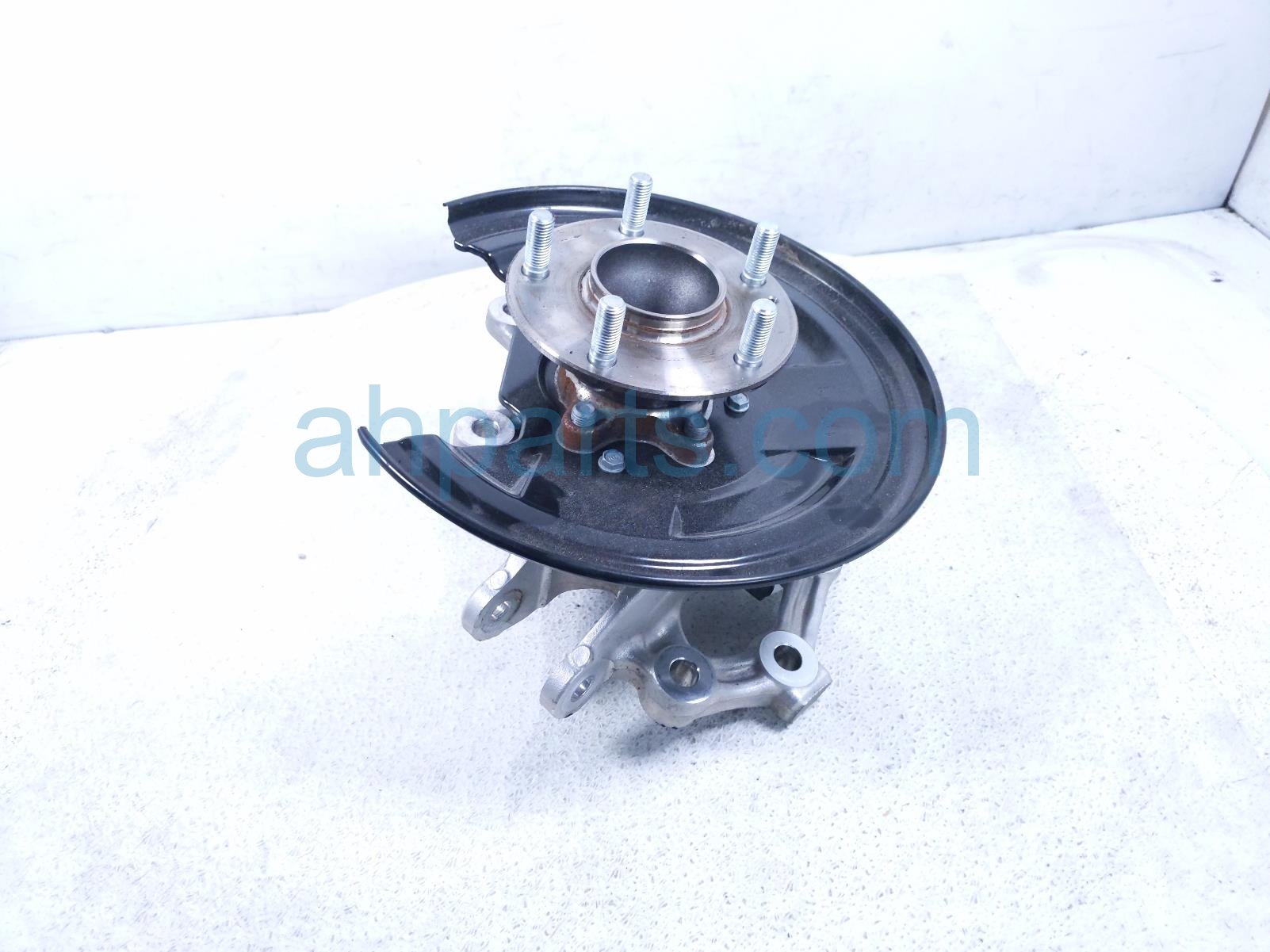 Honda RR/LH SPINDLE KNUCKLE HUB -
