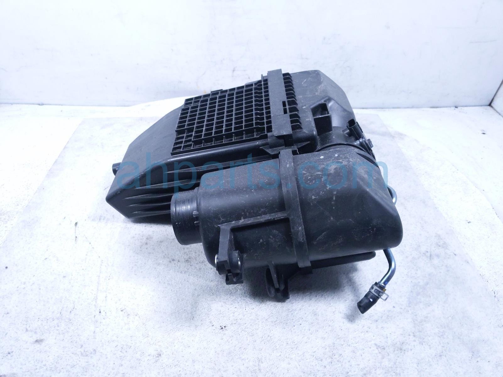 Honda AIR CLEANER INTAKE BOX