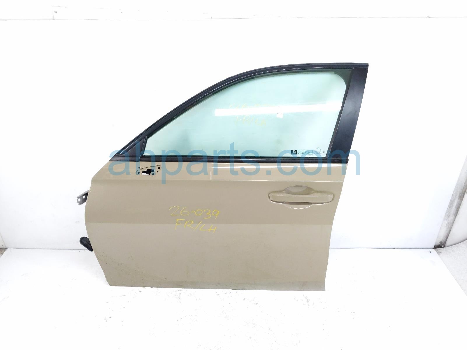 Honda FR/LH DOOR - TAN - NO MIRROR/TRIM