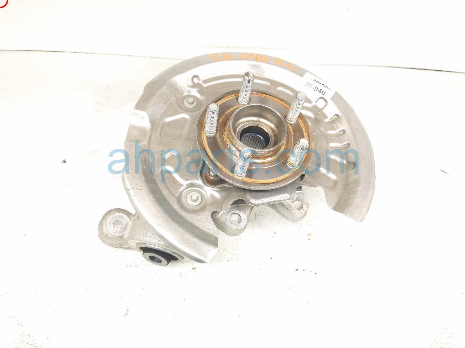 Ford RR/LH SPINDLE KNUCKLE HUB - AWD