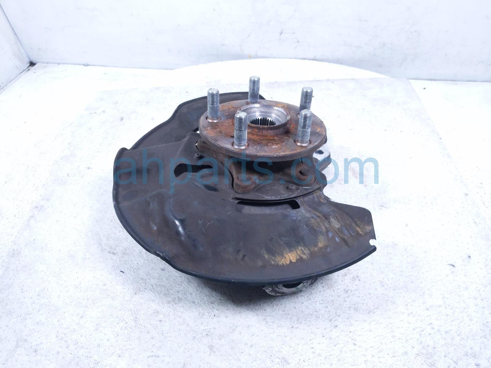 Honda FR/LH SPINDLE KNUCKLE HUB