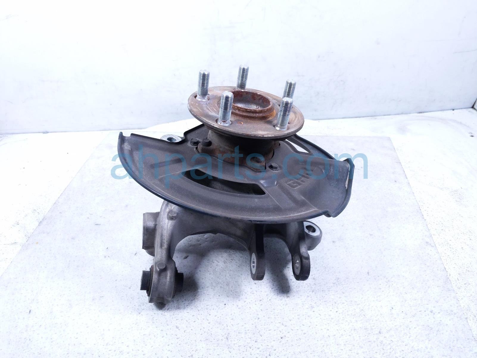 Honda RR/RH SPINDLE KNUCKLE HUB