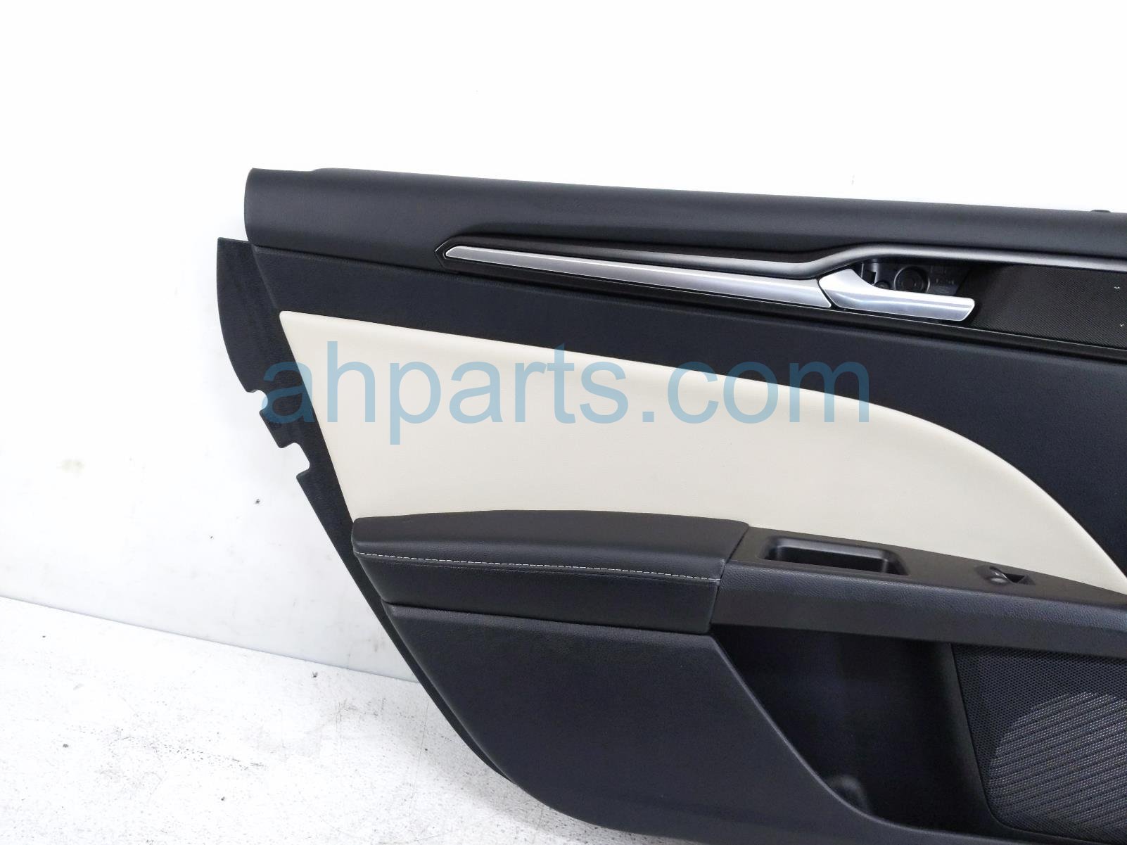 2017 Ford Fusion Trim Liner Rear Driver Interior Door Panel Blk/tan DS7Z 5427407 DW Replacement 2017 Ford Fusion Trim Liner Rear Driver Interior Door Panel Blk/tan DS7Z 5427407 DW Replacement thumbnail