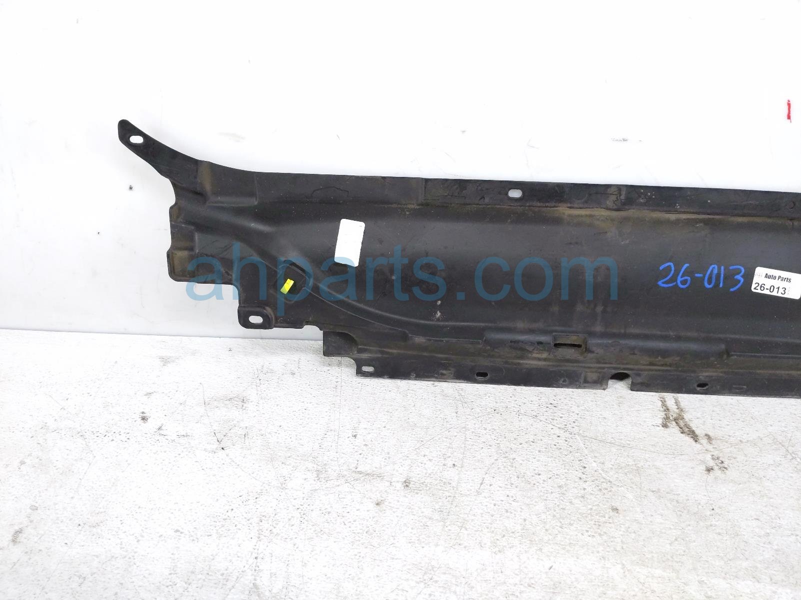 2017 Ford Fusion Grille Upper Radiator Support Sight Shield DS7Z 16A238 A Replacement 2017 Ford Fusion Grille Upper Radiator Support Sight Shield DS7Z 16A238 A Replacement thumbnail