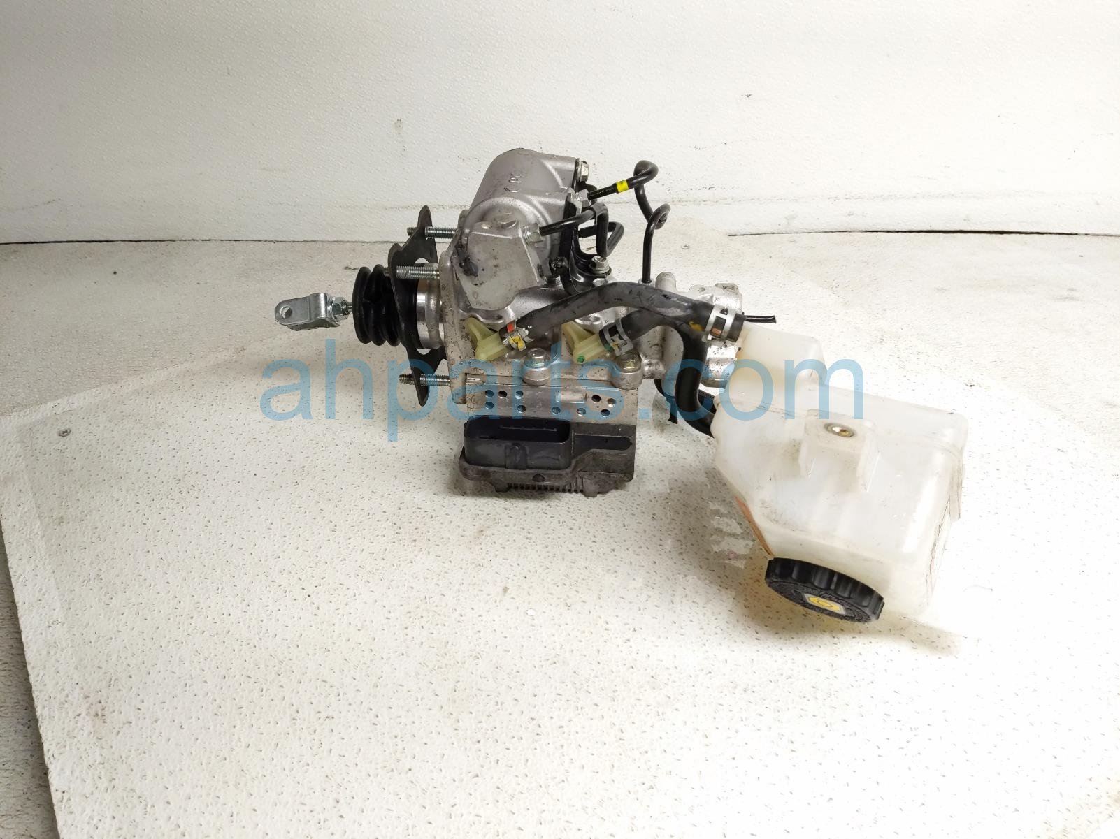 2019 Toyota Rav 4 (anti Lock Brake) Abs/vsa Pump Modulator Awd 47050 42190 Replacement 2019 Toyota Rav 4 (anti Lock Brake) Abs/vsa Pump Modulator Awd 47050 42190 Replacement thumbnail