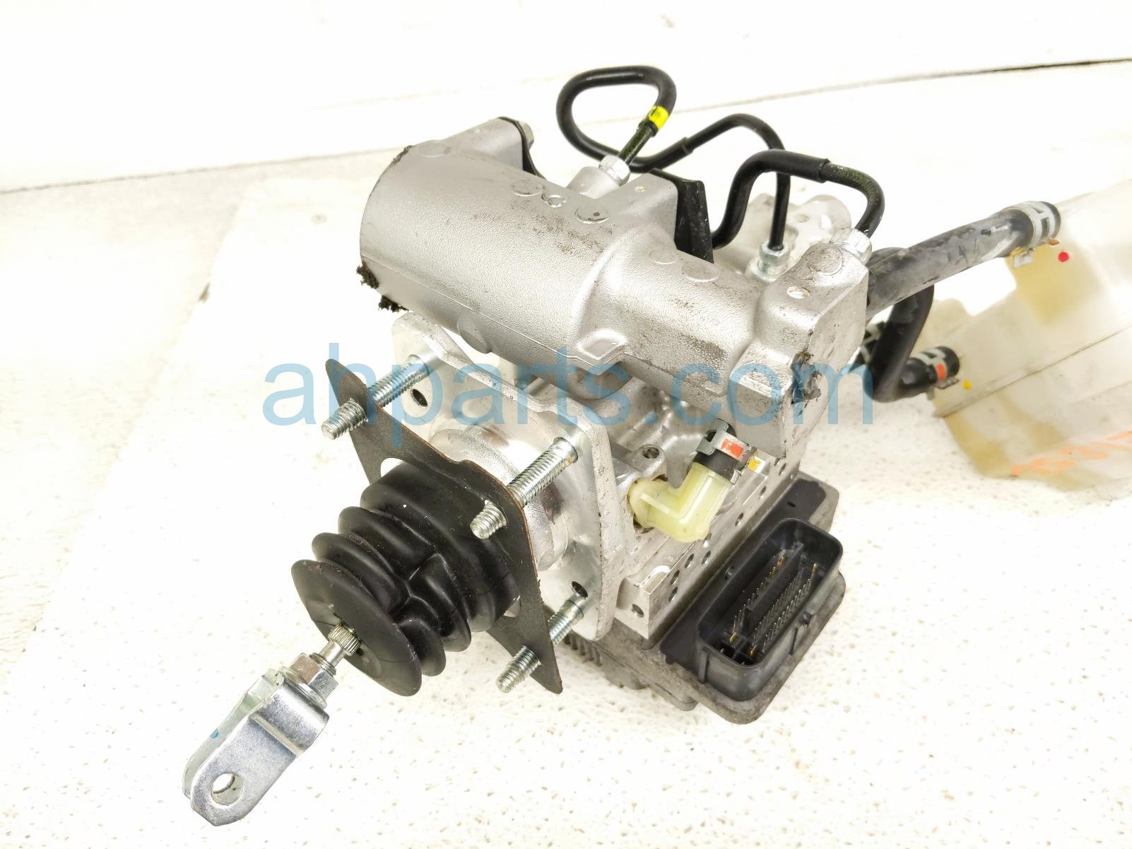 2019 Toyota Rav 4 (anti Lock Brake) Abs/vsa Pump Modulator Awd 47050 42190 Replacement 2019 Toyota Rav 4 (anti Lock Brake) Abs/vsa Pump Modulator Awd 47050 42190 Replacement thumbnail