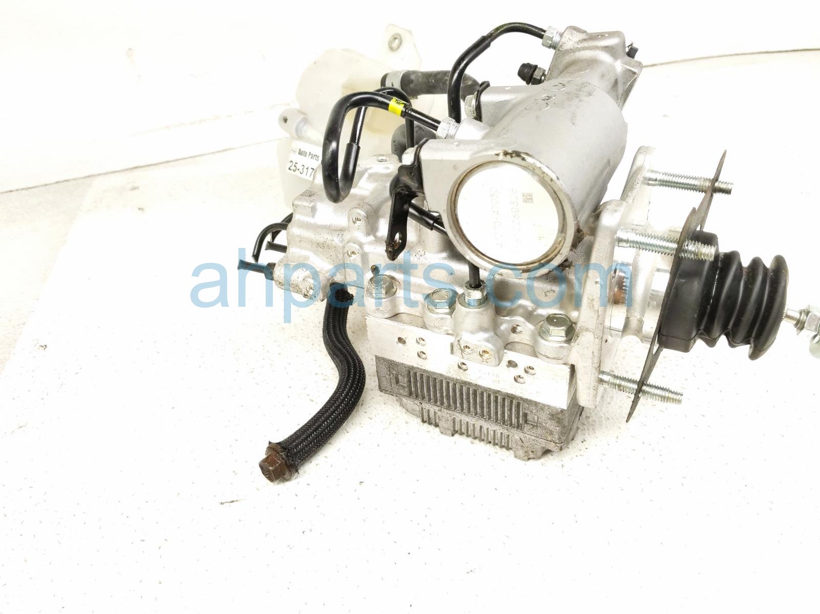 2019 Toyota Rav 4 (anti Lock Brake) Abs/vsa Pump Modulator Awd 47050 42190 Replacement 2019 Toyota Rav 4 (anti Lock Brake) Abs/vsa Pump Modulator Awd 47050 42190 Replacement thumbnail