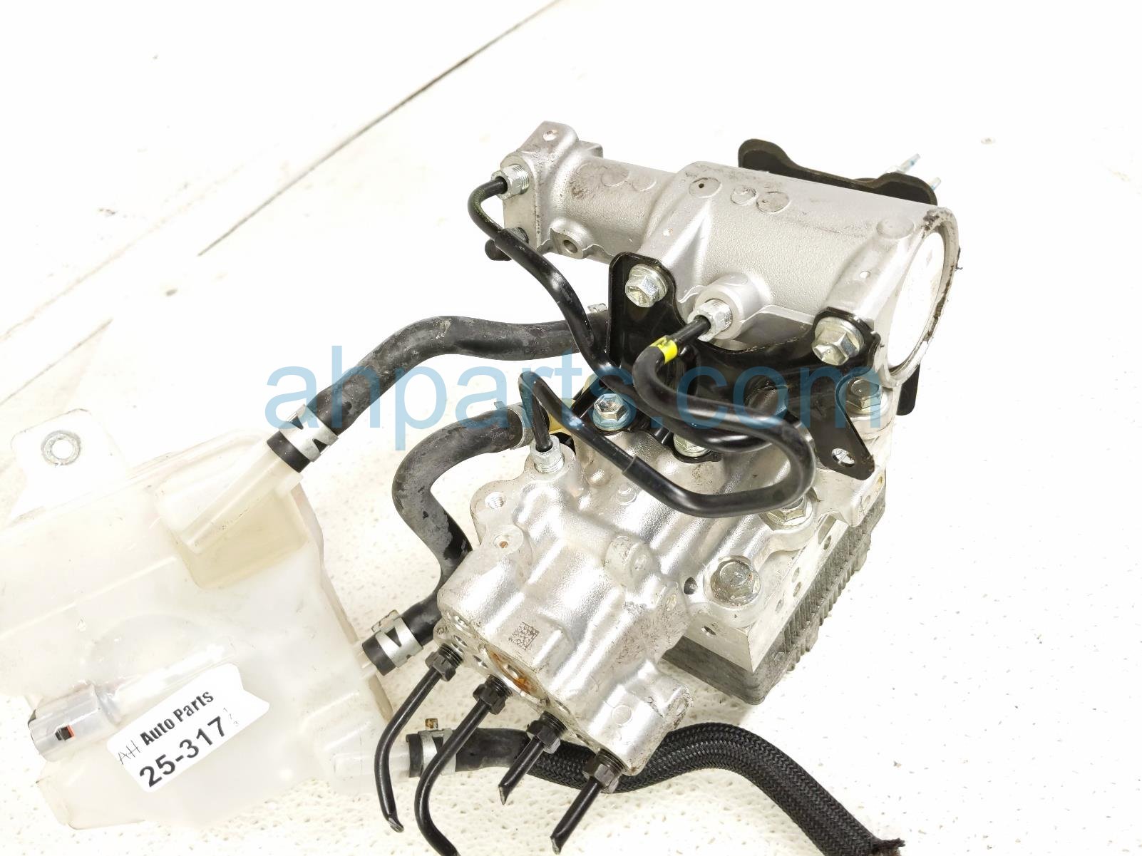 2019 Toyota Rav 4 (anti Lock Brake) Abs/vsa Pump Modulator Awd 47050 42190 Replacement 2019 Toyota Rav 4 (anti Lock Brake) Abs/vsa Pump Modulator Awd 47050 42190 Replacement thumbnail