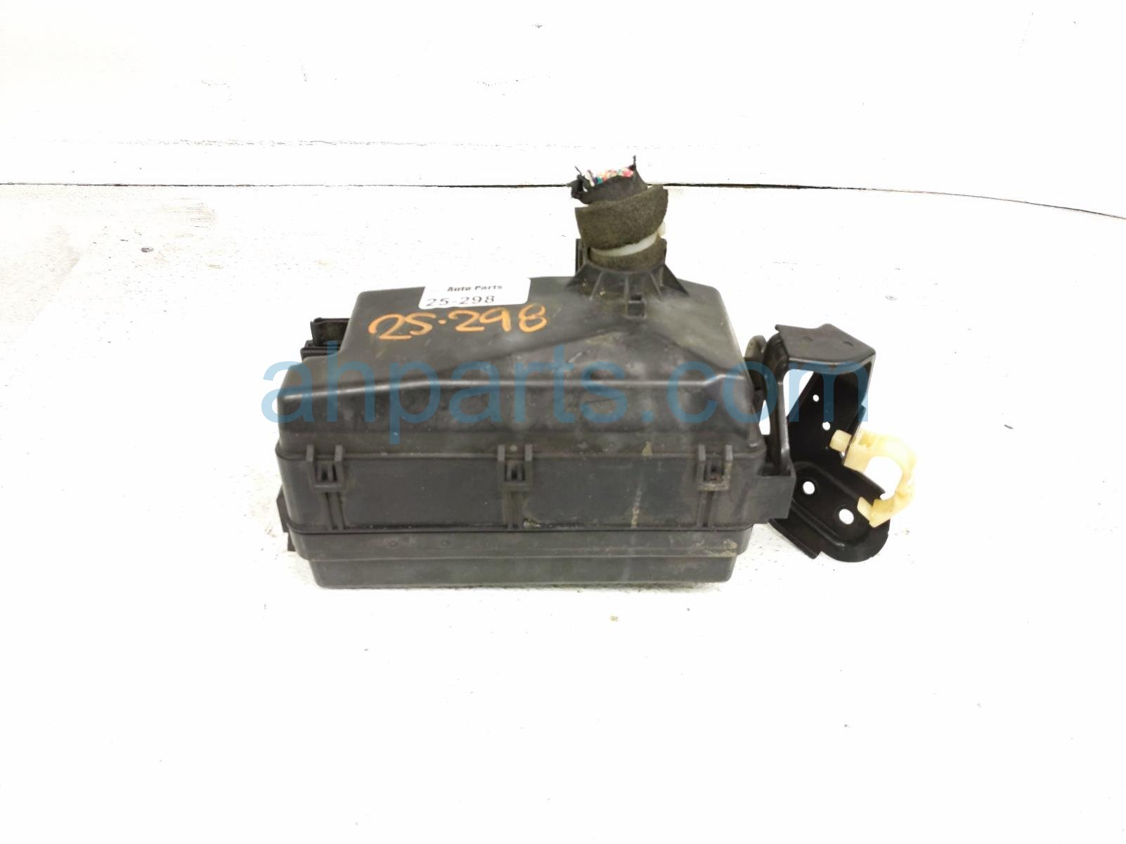 2013 Honda Accord Engine Room Fuse Box 2.4l Cpe 32200 T3L A30 Replacement 2013 Honda Accord Engine Room Fuse Box 2.4l Cpe 32200 T3L A30 Replacement thumbnail