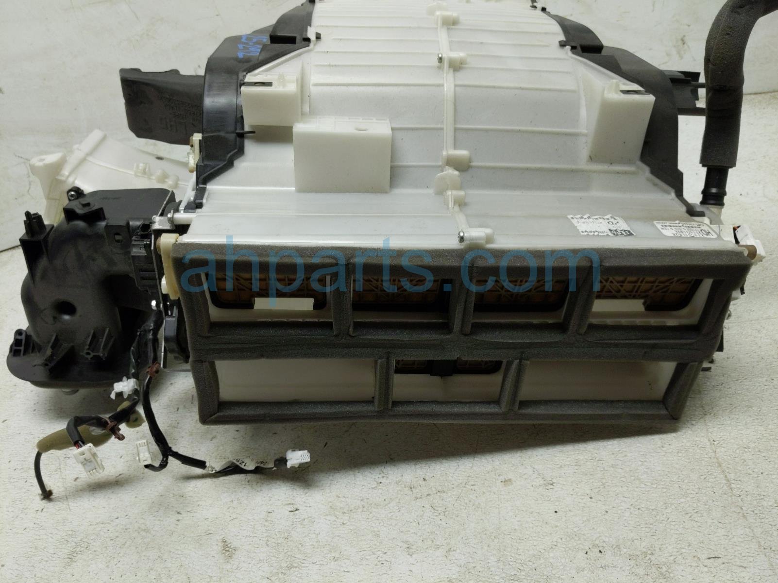 2018 Infiniti Qx80 Heater Core Front Hvac Evap Case Assy 27110 1LB3D Replacement 2018 Infiniti Qx80 Heater Core Front Hvac Evap Case Assy 27110 1LB3D Replacement thumbnail
