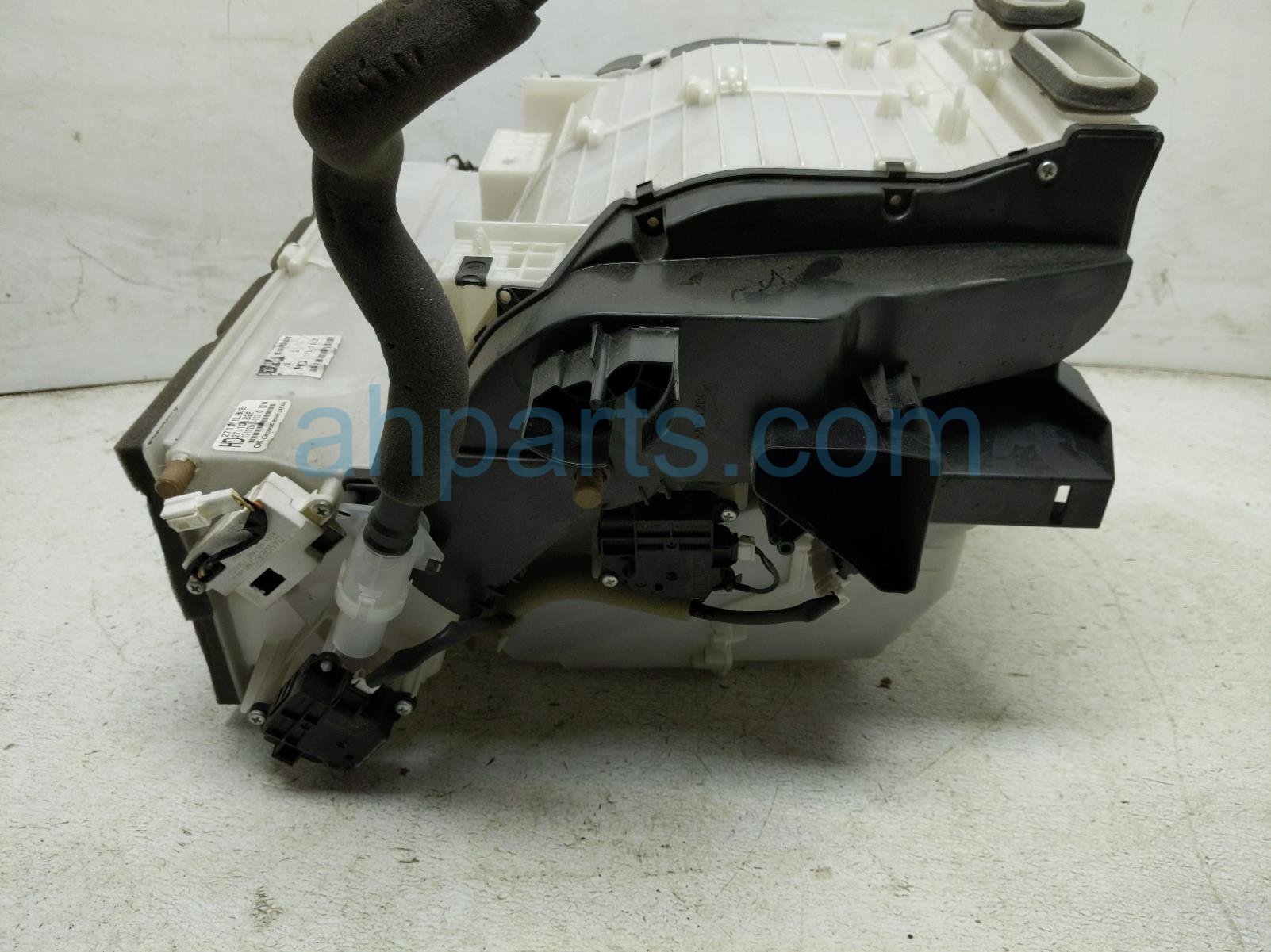 2018 Infiniti Qx80 Heater Core Front Hvac Evap Case Assy 27110 1LB3D Replacement 2018 Infiniti Qx80 Heater Core Front Hvac Evap Case Assy 27110 1LB3D Replacement thumbnail