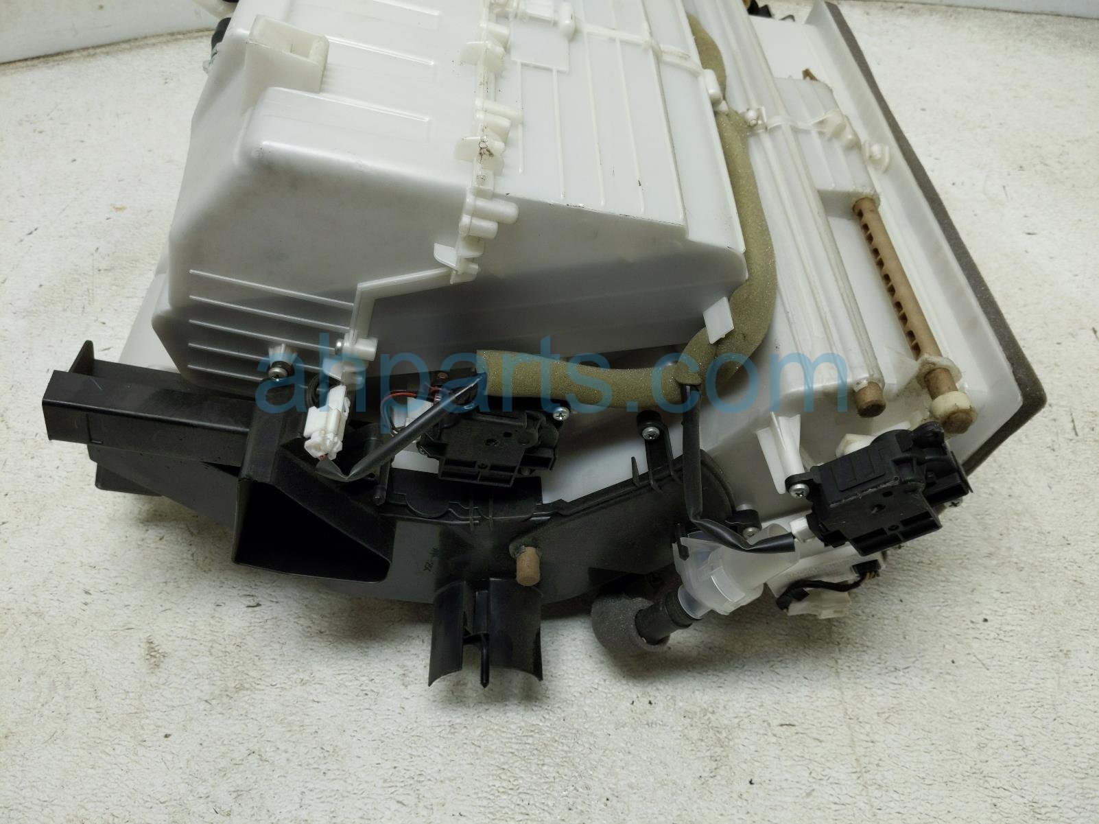 2018 Infiniti Qx80 Heater Core Front Hvac Evap Case Assy 27110 1LB3D Replacement 2018 Infiniti Qx80 Heater Core Front Hvac Evap Case Assy 27110 1LB3D Replacement thumbnail