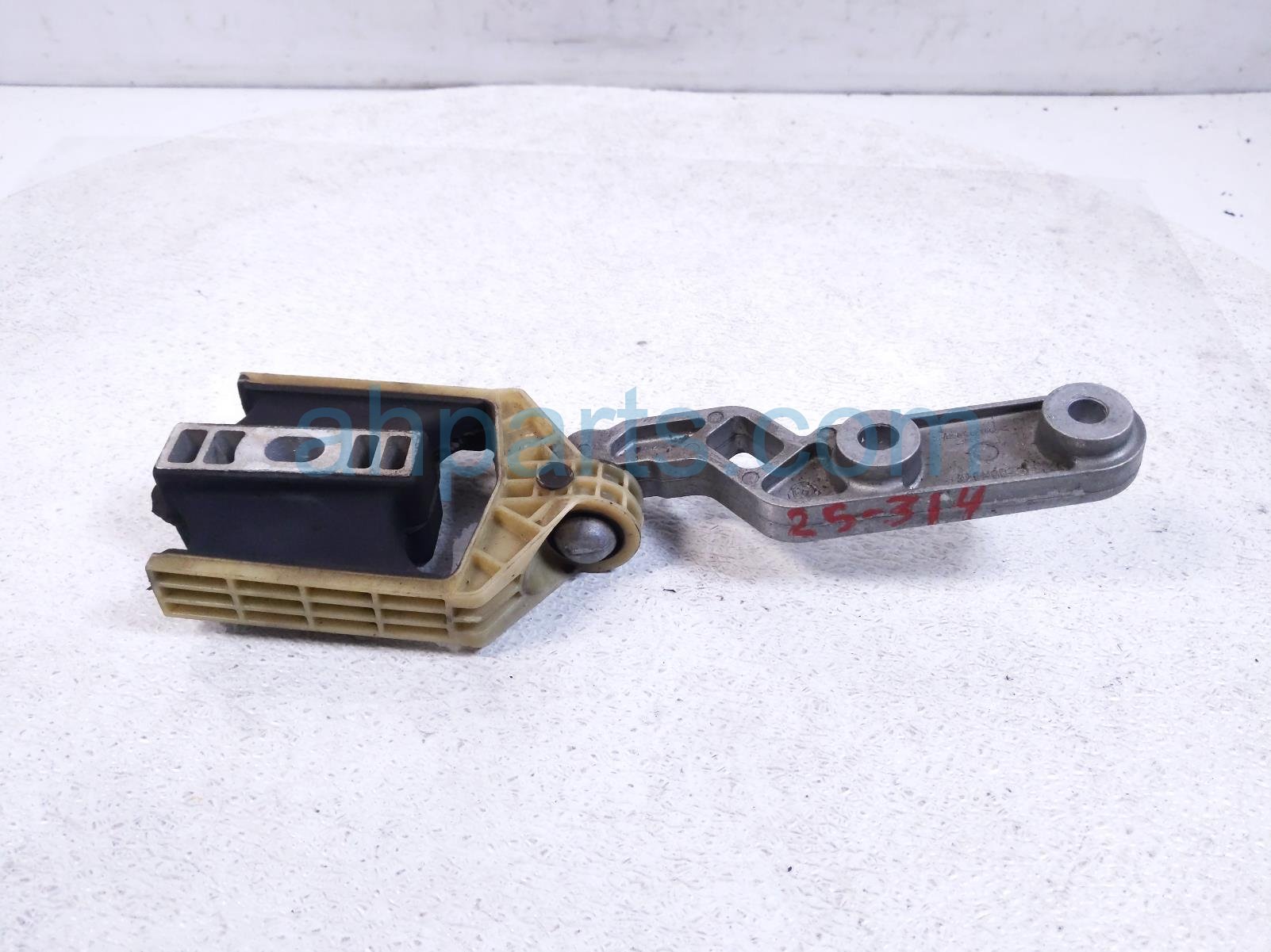 2023 Volvo Xc90 Engine/motor Engine Torque Strut Mount 2.0l Hyb 31480554 Replacement 2023 Volvo Xc90 Engine/motor Engine Torque Strut Mount 2.0l Hyb 31480554 Replacement thumbnail