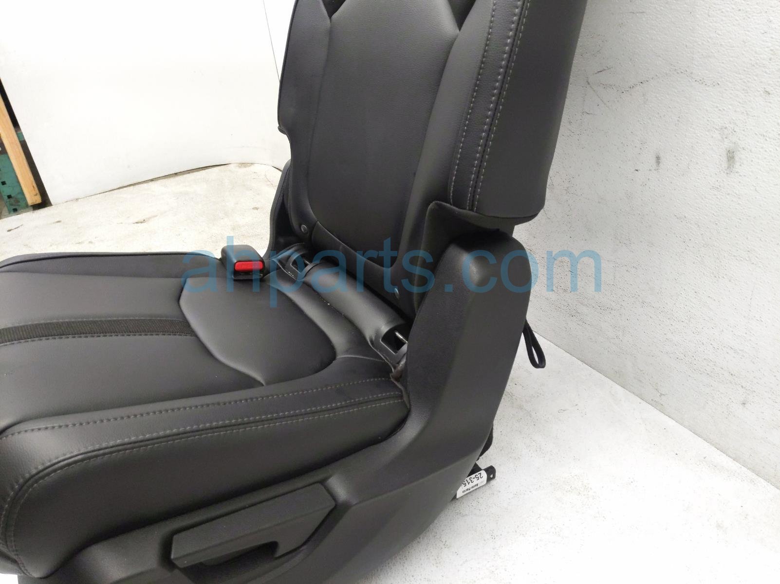 2025 Honda Pilot Rear / Back (2nd Row) 2nd Row Driver Seat Black Leather 81731 T90 A21ZB Replacement 2025 Honda Pilot Rear / Back (2nd Row) 2nd Row Driver Seat Black Leather 81731 T90 A21ZB Replacement thumbnail