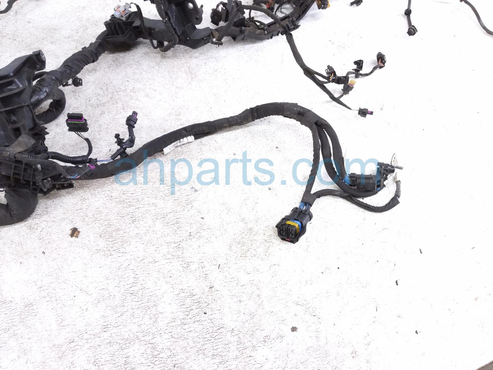 2023 Volvo Xc90 Main Engine Wire Harness Hyb Awd 32356731 Replacement 2023 Volvo Xc90 Main Engine Wire Harness Hyb Awd 32356731 Replacement thumbnail