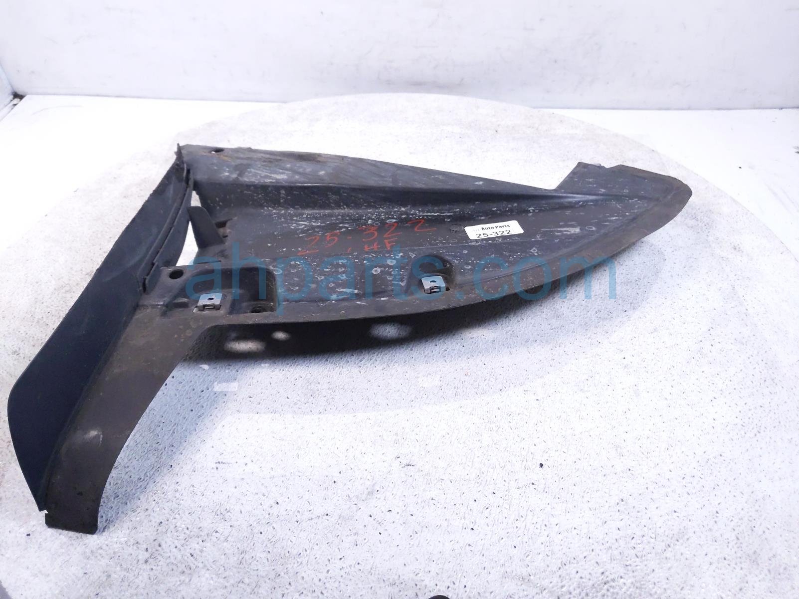 2021 Porsche Macan Front Left Under Engine Splash Shiel 95B 825 101 G 1E0 Replacement 2021 Porsche Macan Front Left Under Engine Splash Shiel 95B 825 101 G 1E0 Replacement thumbnail