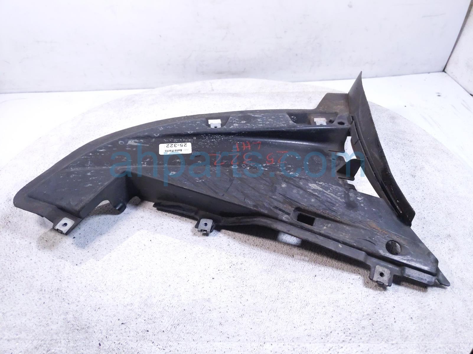 2021 Porsche Macan Front Left Under Engine Splash Shiel 95B 825 101 G 1E0 Replacement 2021 Porsche Macan Front Left Under Engine Splash Shiel 95B 825 101 G 1E0 Replacement thumbnail