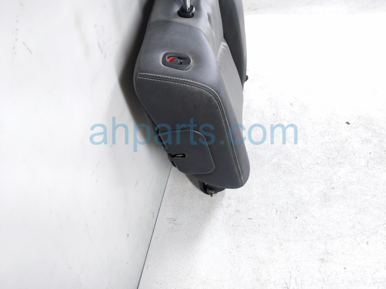 2016 Toyota 4 Runner (2nd Row) Rear Driver Seat Back Cushion Grey 71651 60500 Replacement 2016 Toyota 4 Runner (2nd Row) Rear Driver Seat Back Cushion Grey 71651 60500 Replacement thumbnail