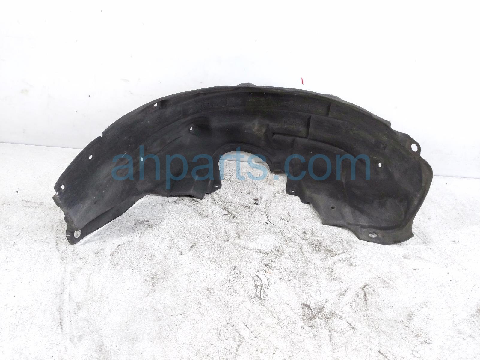 Toyota RR/LH INNER FENDER LINER