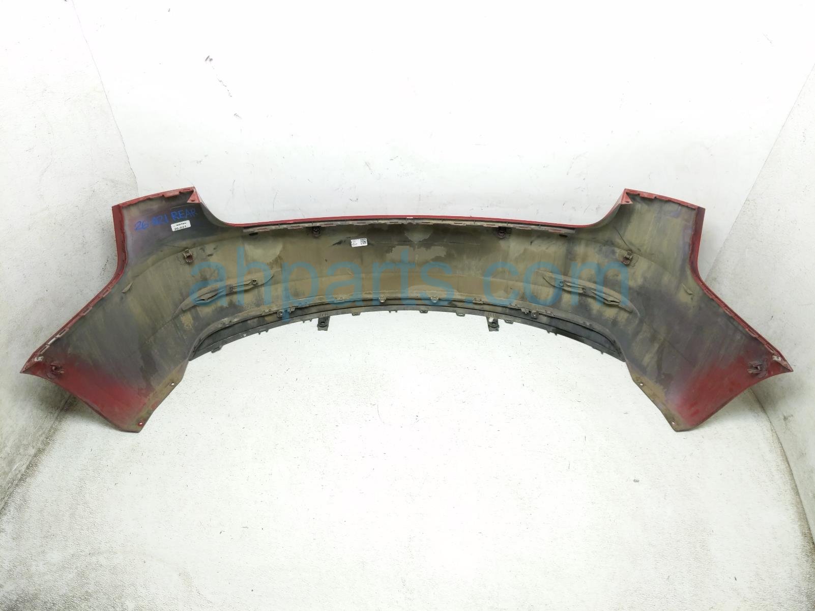 2019 Tesla Tesla 3 Rear Bumper Cover Red 1083983 S0 I Replacement 2019 Tesla Tesla 3 Rear Bumper Cover Red 1083983 S0 I Replacement thumbnail