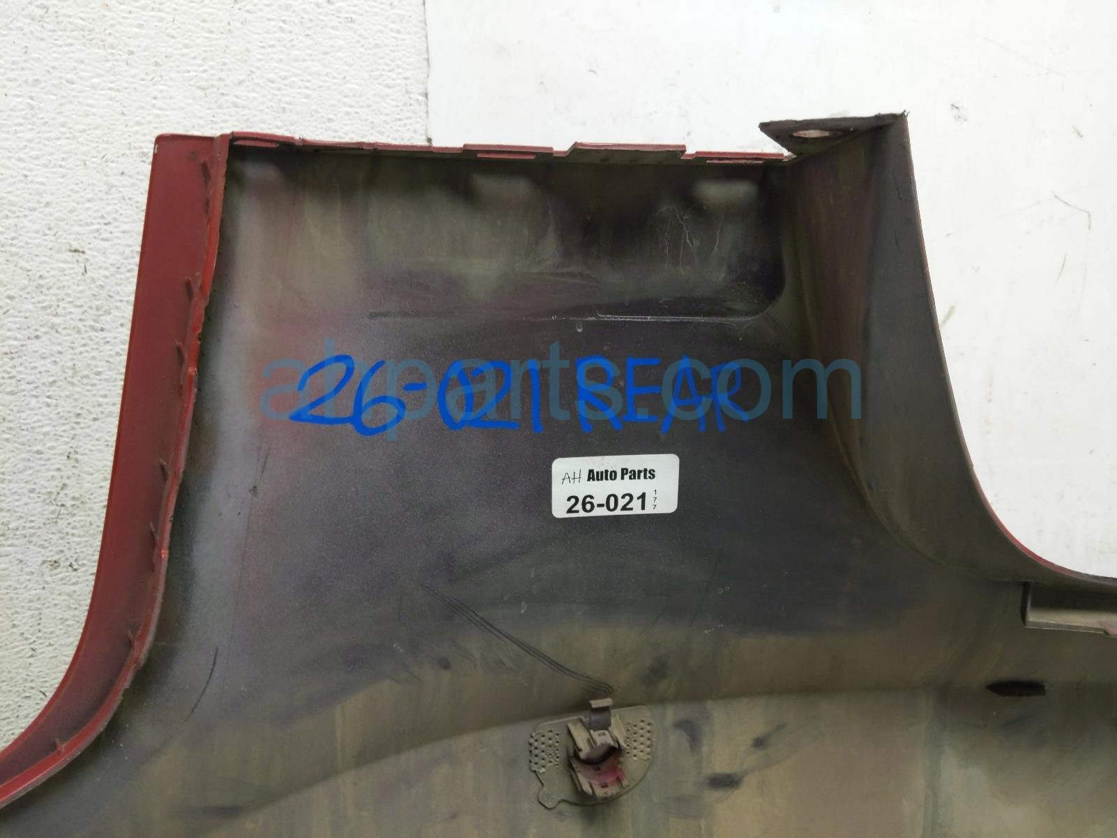 2019 Tesla Tesla 3 Rear Bumper Cover Red 1083983 S0 I Replacement 2019 Tesla Tesla 3 Rear Bumper Cover Red 1083983 S0 I Replacement thumbnail