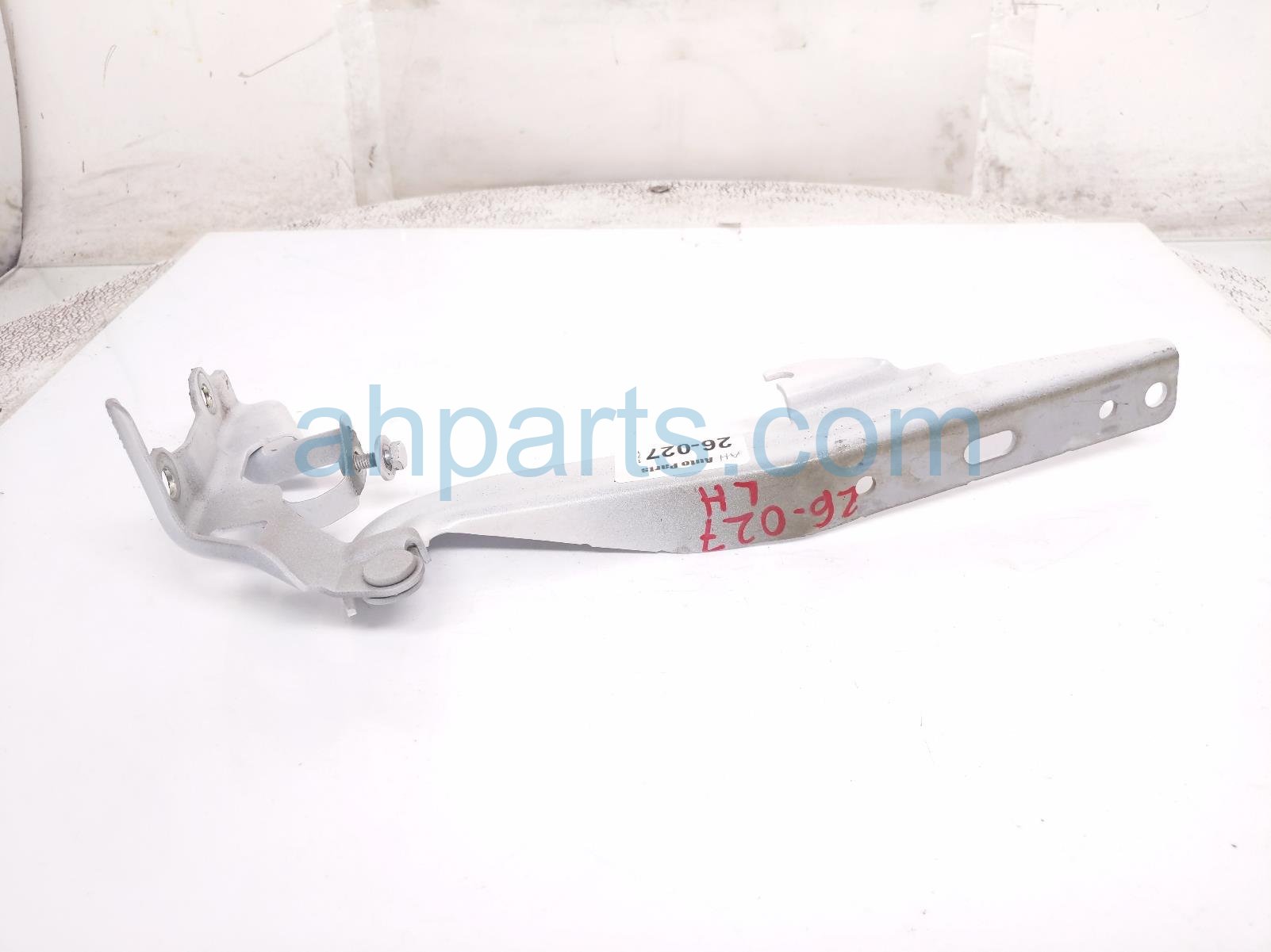 2025 Honda Pilot Driver Hood Hinge White 60170 T90 A00ZZ Replacement 2025 Honda Pilot Driver Hood Hinge White 60170 T90 A00ZZ Replacement thumbnail