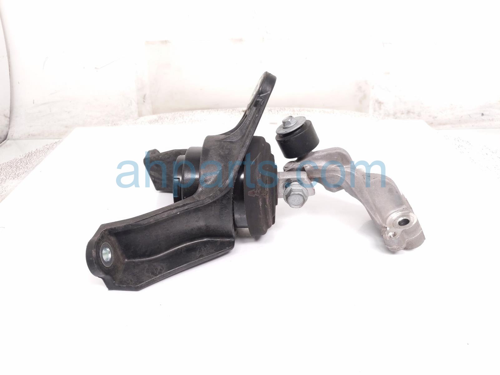 2025 Honda Pilot Engine/motor Passenger Side Engine Mount 3.5l Fwd 50620 T90 A01 Replacement 2025 Honda Pilot Engine/motor Passenger Side Engine Mount 3.5l Fwd 50620 T90 A01 Replacement thumbnail