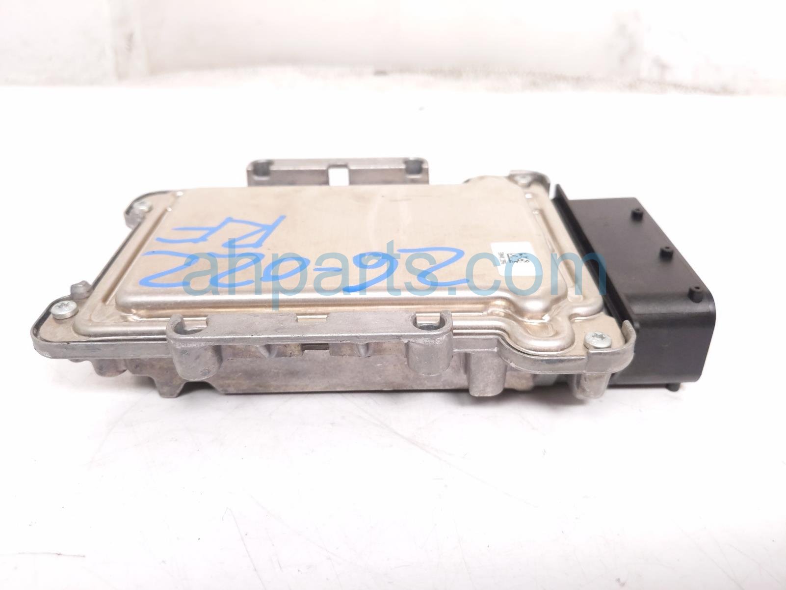 2018 Jeep Renegade Awd Transfer Case Module 68423109AA Replacement 2018 Jeep Renegade Awd Transfer Case Module 68423109AA Replacement thumbnail