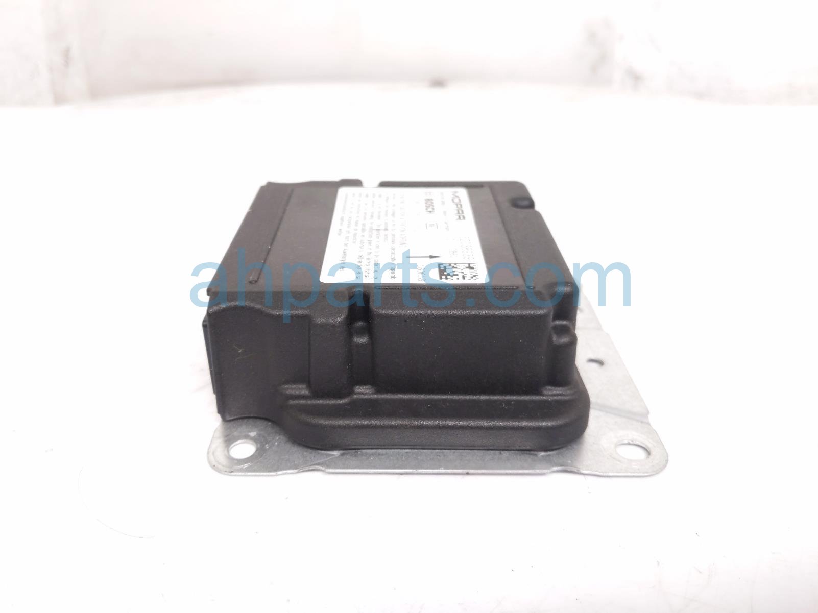 2018 Jeep Renegade Srs Air Bag Module Center 68256081AB Replacement 2018 Jeep Renegade Srs Air Bag Module Center 68256081AB Replacement thumbnail