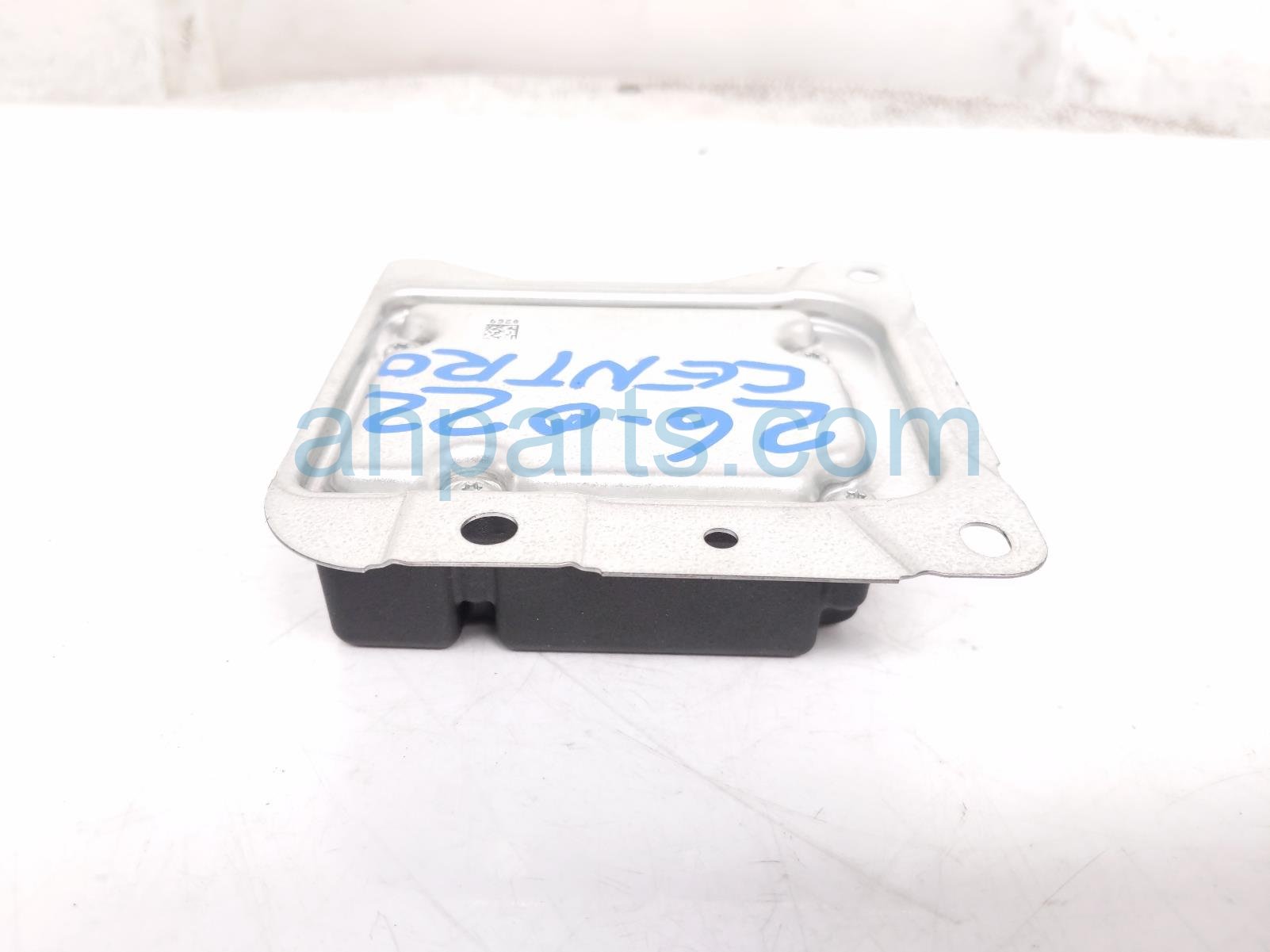 2018 Jeep Renegade Srs Air Bag Module Center 68256081AB Replacement 2018 Jeep Renegade Srs Air Bag Module Center 68256081AB Replacement thumbnail