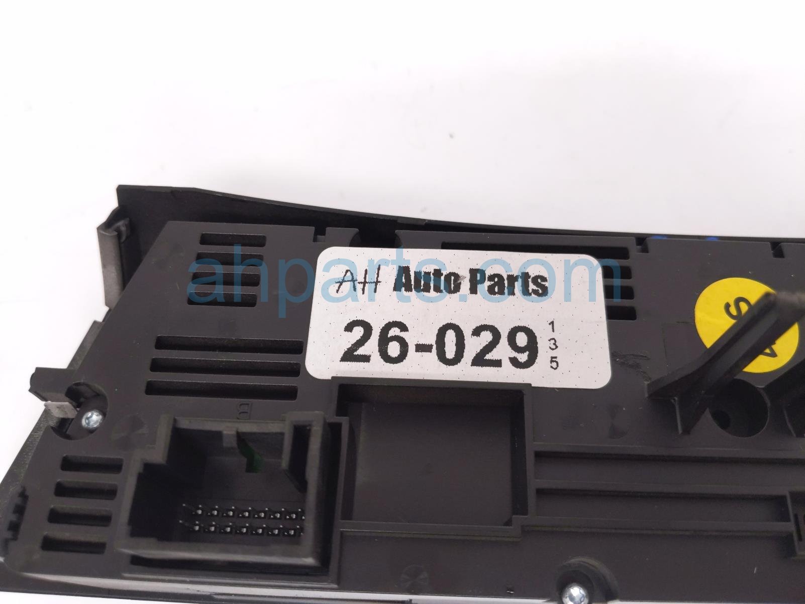 2014 Audi A6 Audi Temperature Ac A/c Heater Climate Controls(on Dash) 4G0 820 043 BG 5PR Replacement 2014 Audi A6 Audi Temperature Ac A/c Heater Climate Controls(on Dash) 4G0 820 043 BG 5PR Replacement thumbnail