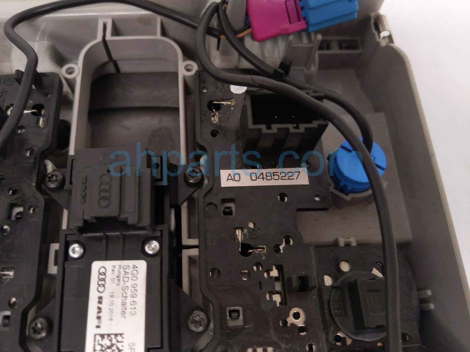 2014 Audi A6 Audi Overhead Console / Map Light Black 4G0 947 135 G 6PS Replacement 2014 Audi A6 Audi Overhead Console / Map Light Black 4G0 947 135 G 6PS Replacement thumbnail