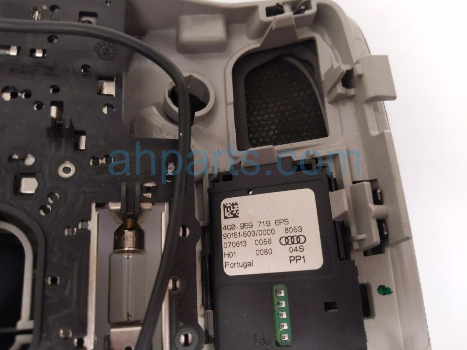 2014 Audi A6 Audi Overhead Console / Map Light Black 4G0 947 135 G 6PS Replacement 2014 Audi A6 Audi Overhead Console / Map Light Black 4G0 947 135 G 6PS Replacement thumbnail