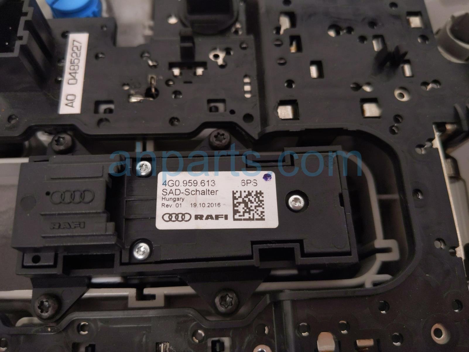 2014 Audi A6 Audi Overhead Console / Map Light Black 4G0 947 135 G 6PS Replacement 2014 Audi A6 Audi Overhead Console / Map Light Black 4G0 947 135 G 6PS Replacement thumbnail