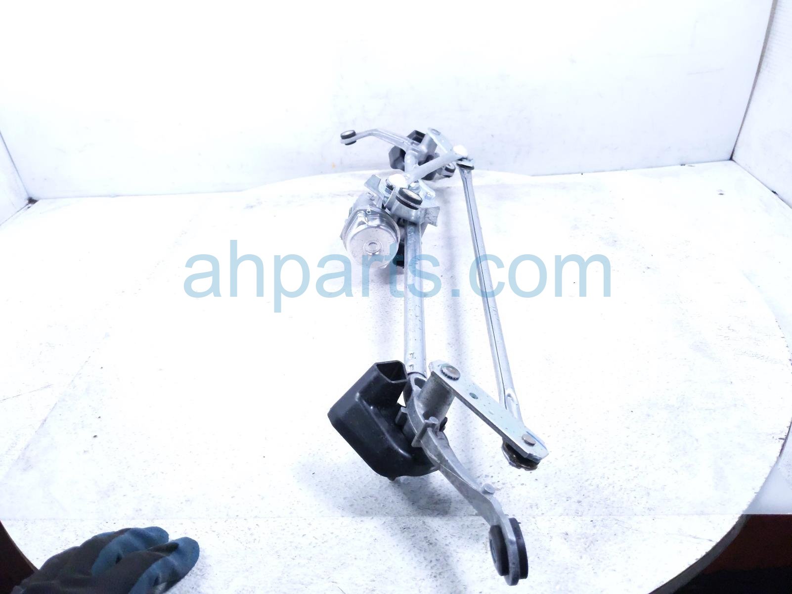 2025 Honda Pilot Front Arms Windshield Wiper Motor W/arm Assy 76505 3BM A01 Replacement 2025 Honda Pilot Front Arms Windshield Wiper Motor W/arm Assy 76505 3BM A01 Replacement thumbnail