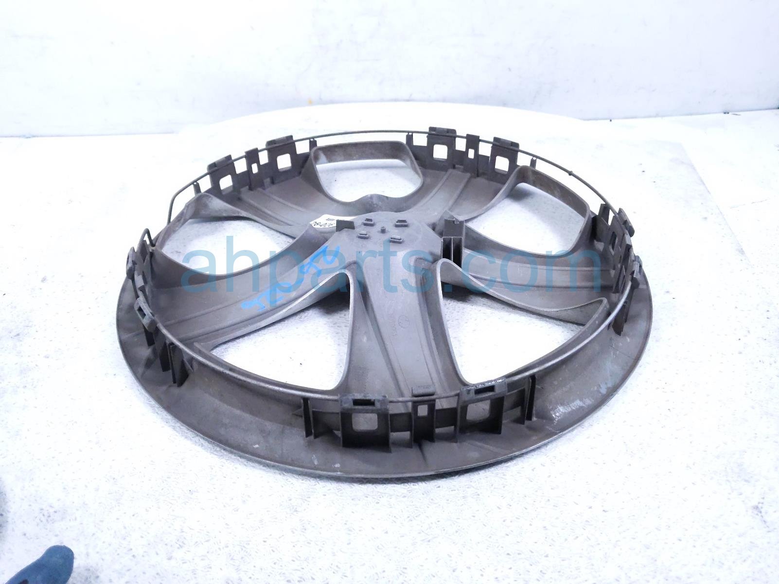 2017 Honda Civic Wheel Cover / Hub Cap 44733 TBA A13 Replacement 2017 Honda Civic Wheel Cover / Hub Cap 44733 TBA A13 Replacement thumbnail