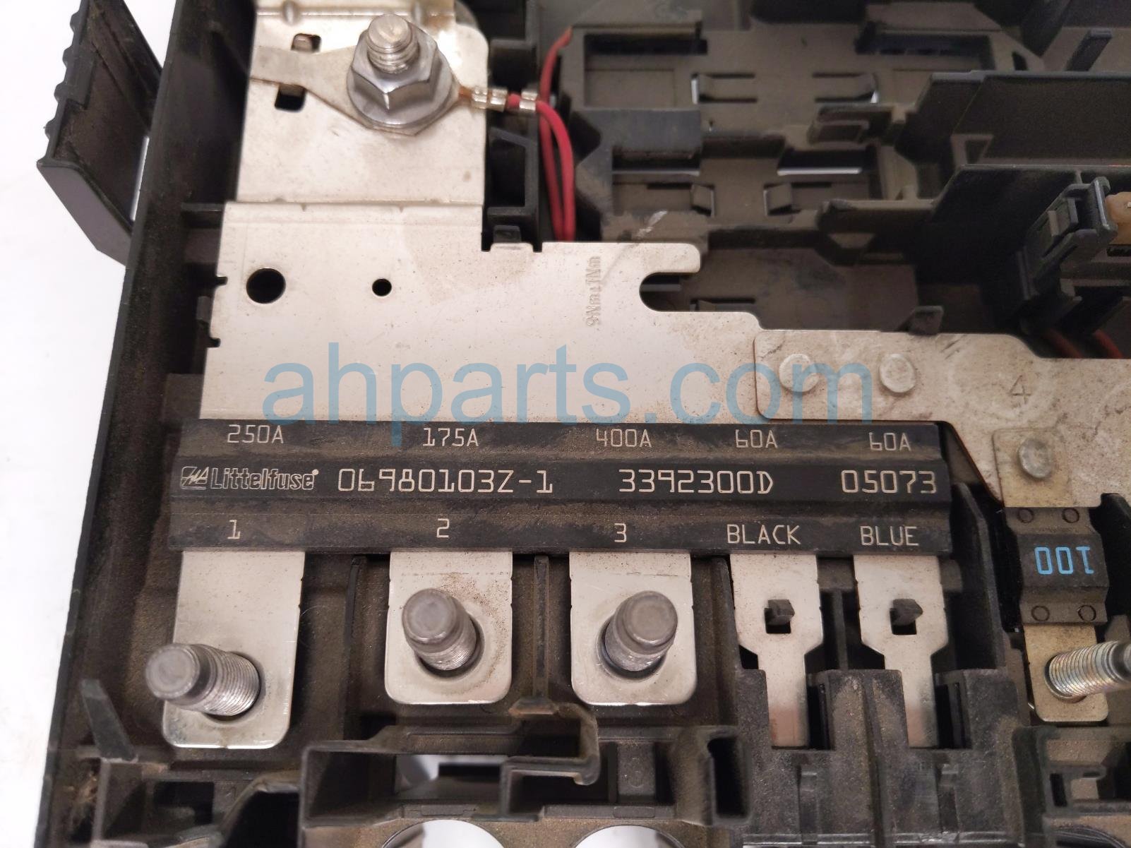 2024 Chevy Silverado 1500 Battery Cable Positive Distribution Fuse Terminal 84646134 Replacement 2024 Chevy Silverado 1500 Battery Cable Positive Distribution Fuse Terminal 84646134 Replacement thumbnail