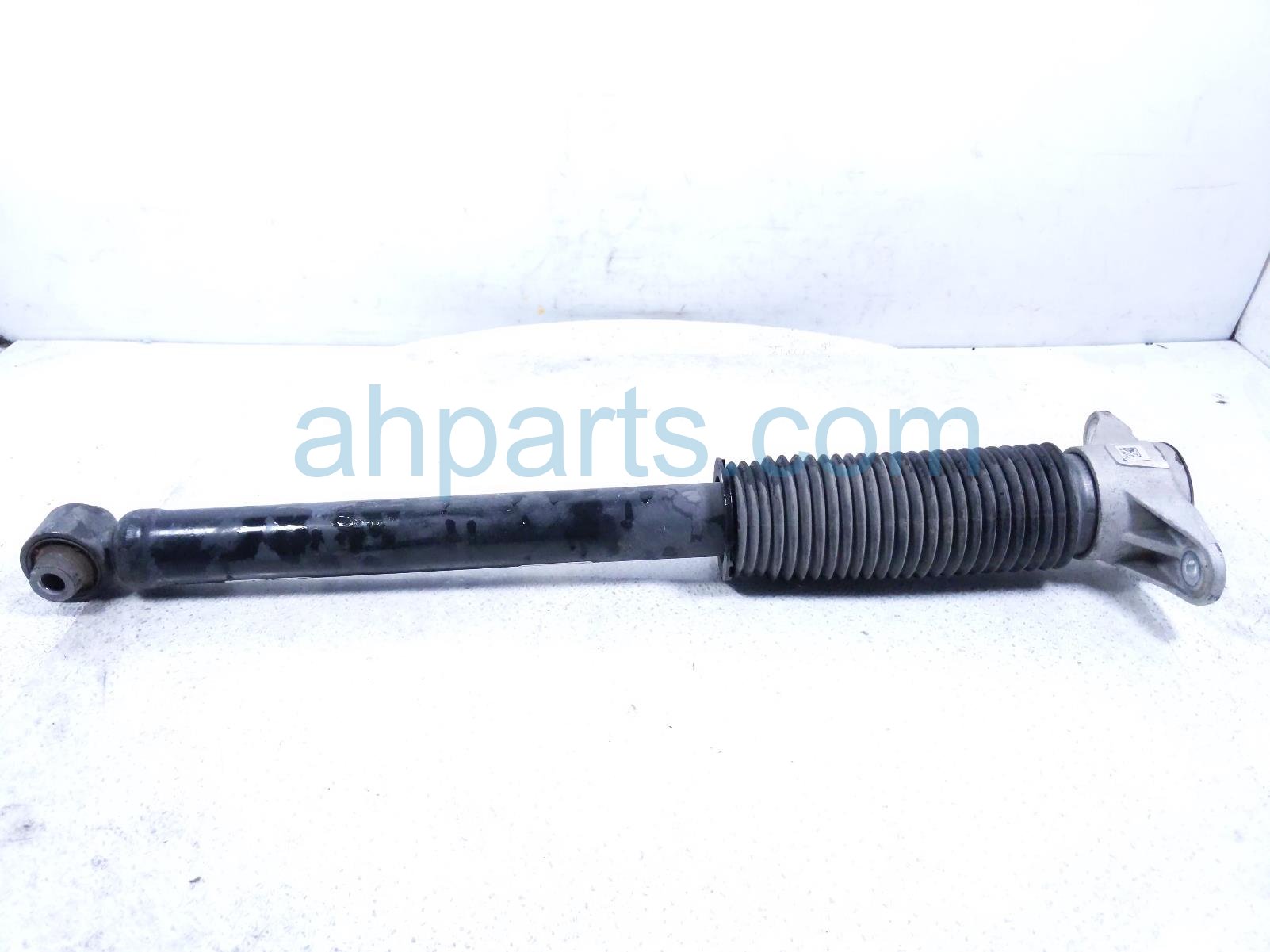 2019 Tesla Tesla 3 Strut / Spring / Rear Passenger Shock Absorber Rwd 1044461 02 E Replacement 2019 Tesla Tesla 3 Strut / Spring / Rear Passenger Shock Absorber Rwd 1044461 02 E Replacement thumbnail