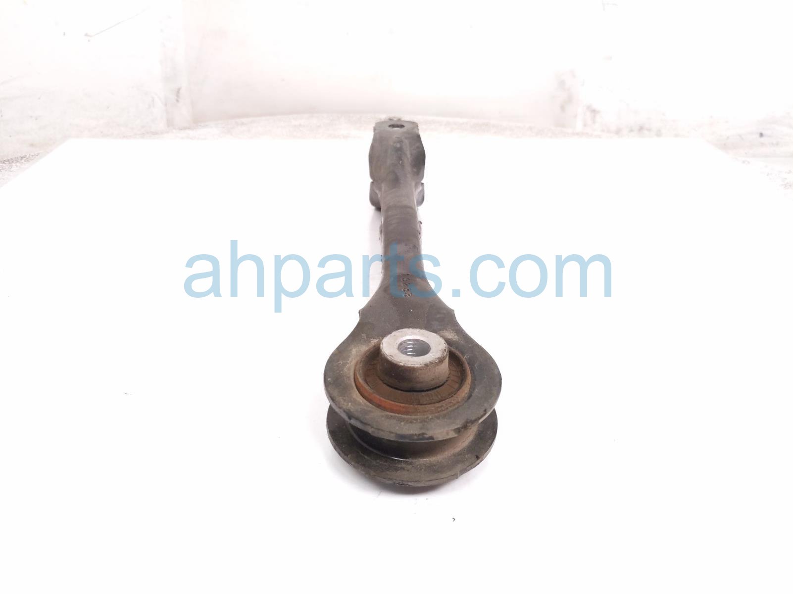 2019 Tesla Tesla 3 Rear Driver Upper Control Arm 1044427 00 C Replacement 2019 Tesla Tesla 3 Rear Driver Upper Control Arm 1044427 00 C Replacement thumbnail